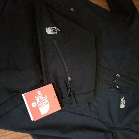 North face - Picture 2 of 4